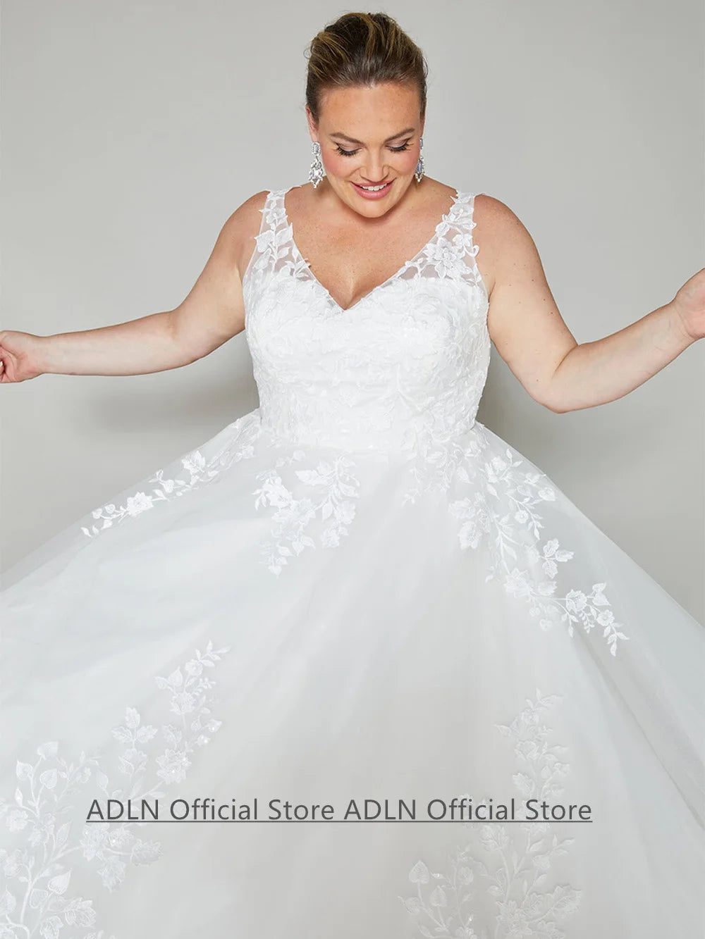Bride Wedding Dress for Plus Size Woman Customized V Neck Sleeveless Sequined Applique Sweep Train Bridal Gown Vestido Noiva