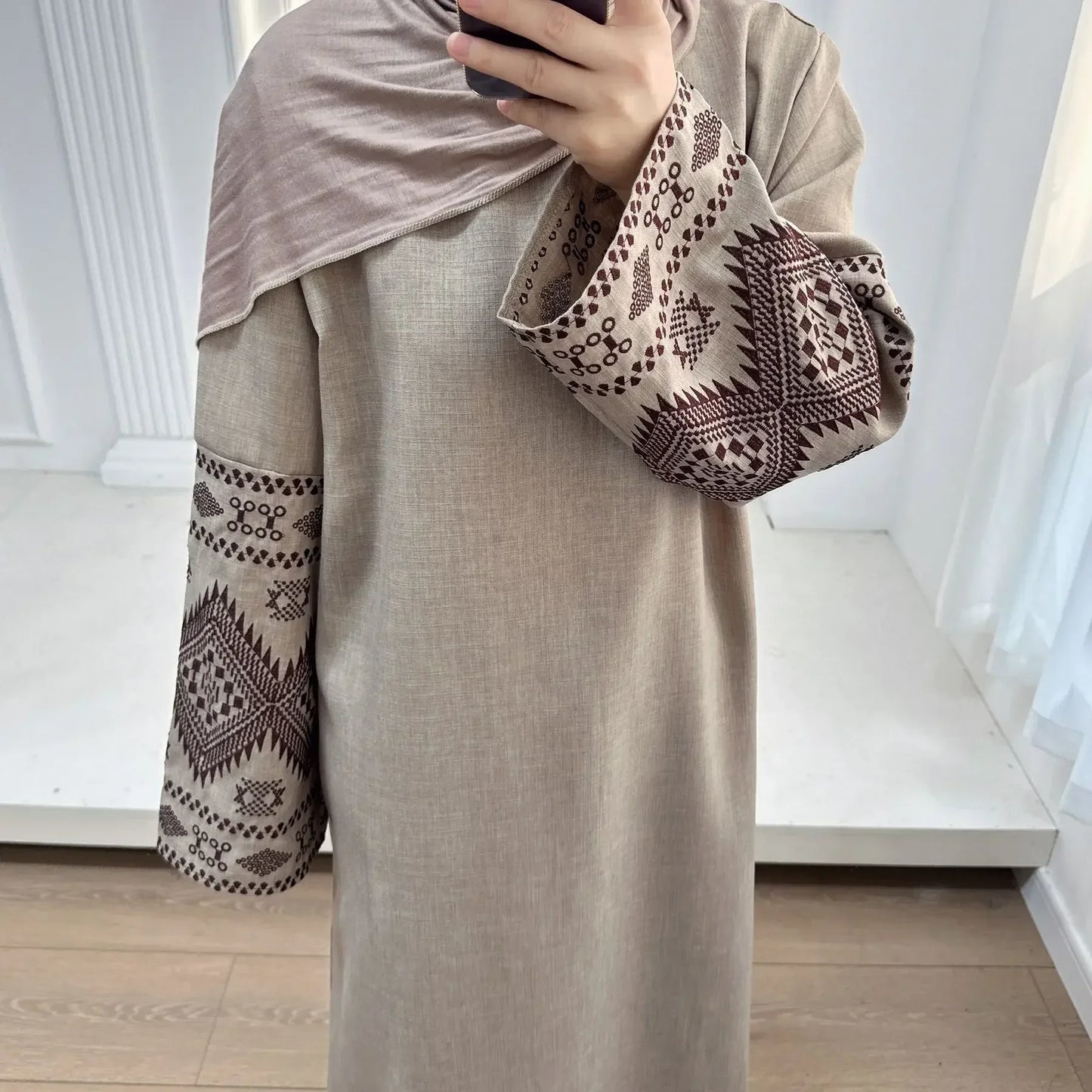 Embroidery Cuff Closed Abaya Dress Muslim Abayas for Women Dubai Luxury Turkey African Dresses Islmaic Clothes Hijab Robe Kaftan